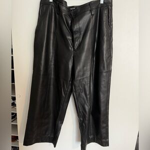 Madewell size 33 black crop faux leather pants